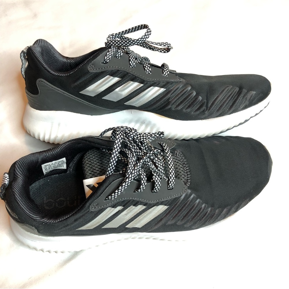 Adidas Alphabounce running black sneakers